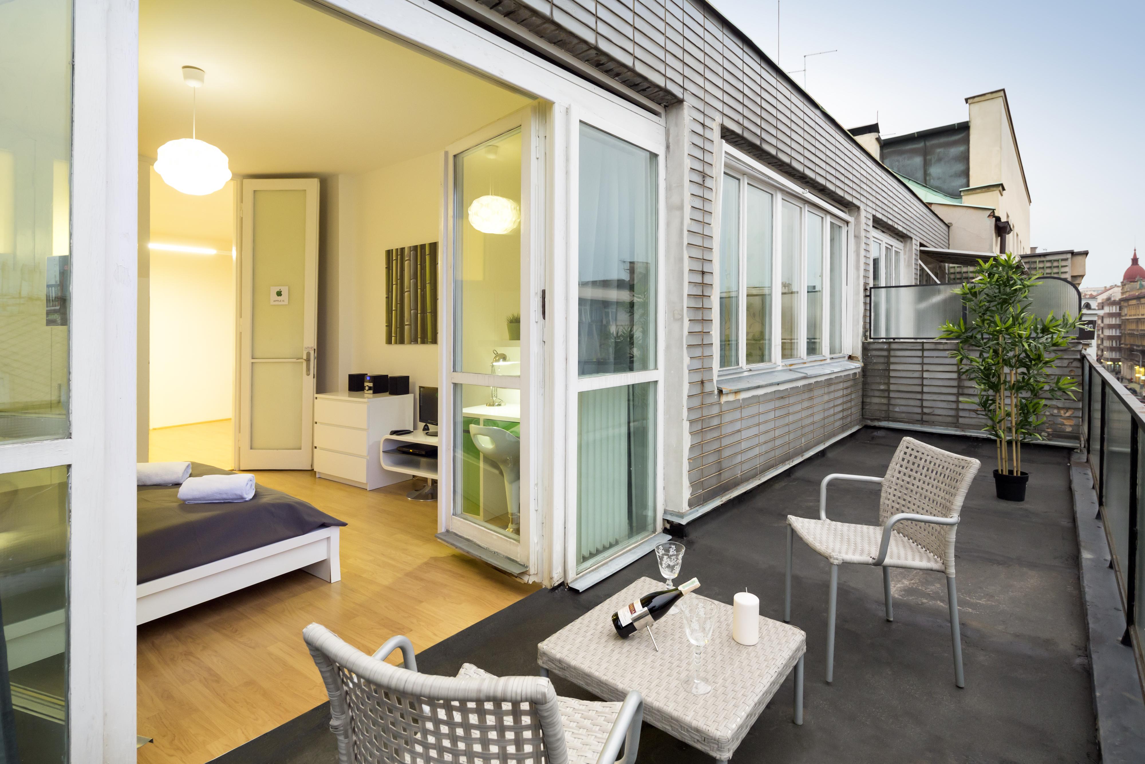 New Town - Apple Apartments Prague Extérieur photo