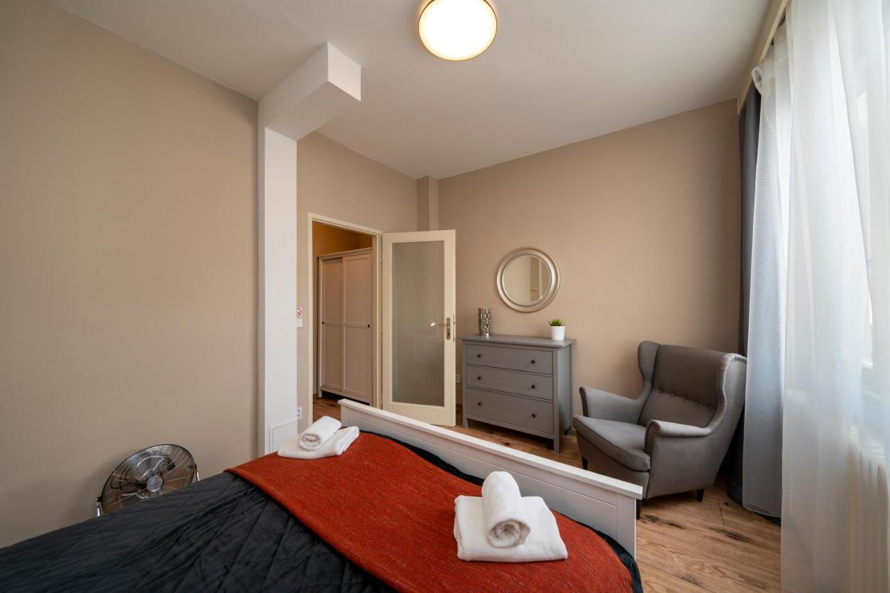New Town - Apple Apartments Prague Extérieur photo