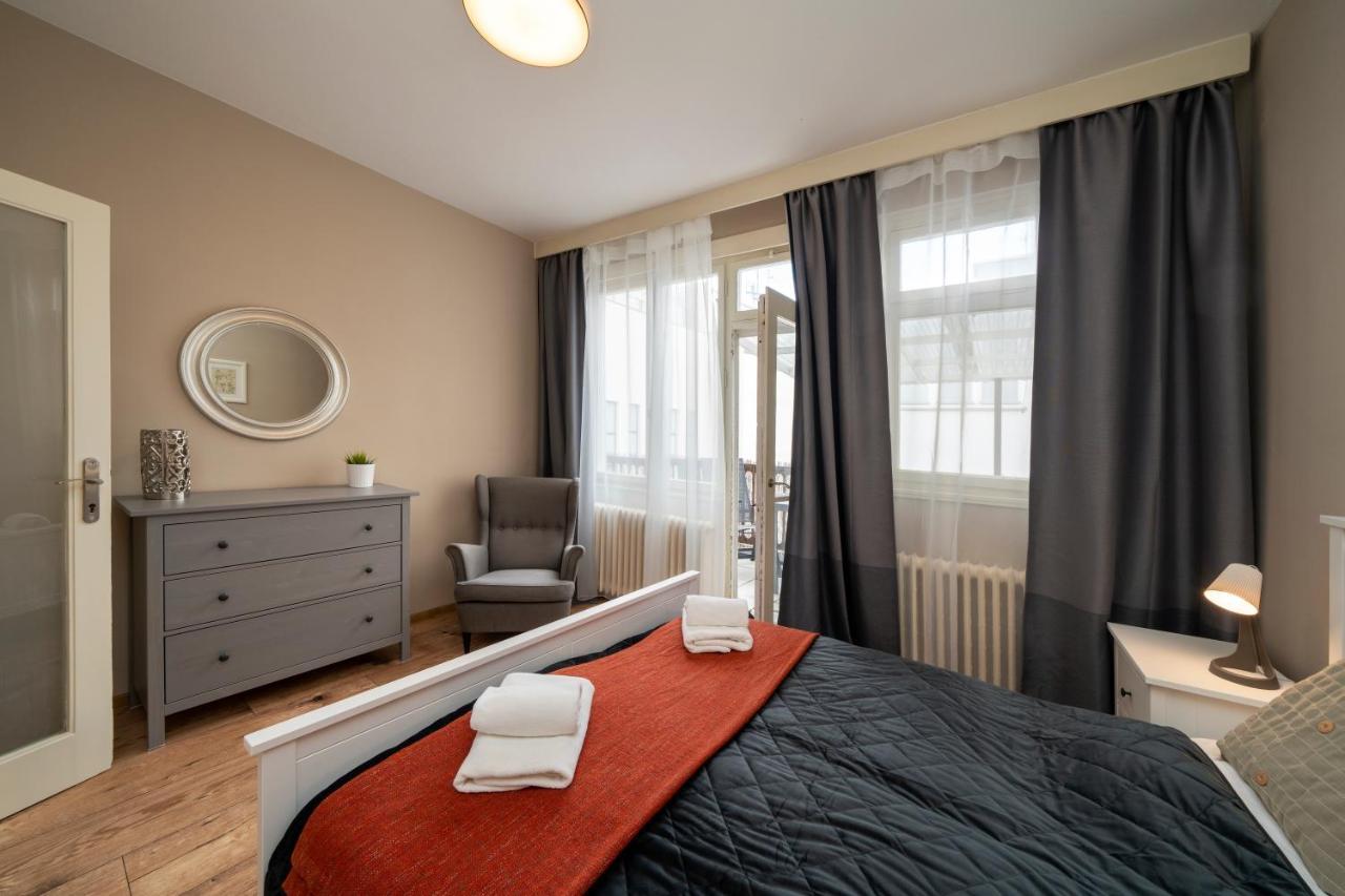 New Town - Apple Apartments Prague Extérieur photo